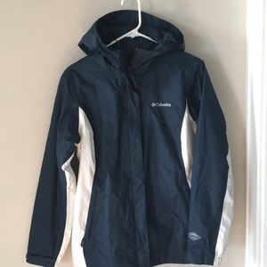 Women’s Columbia Rain Jacket, M.
